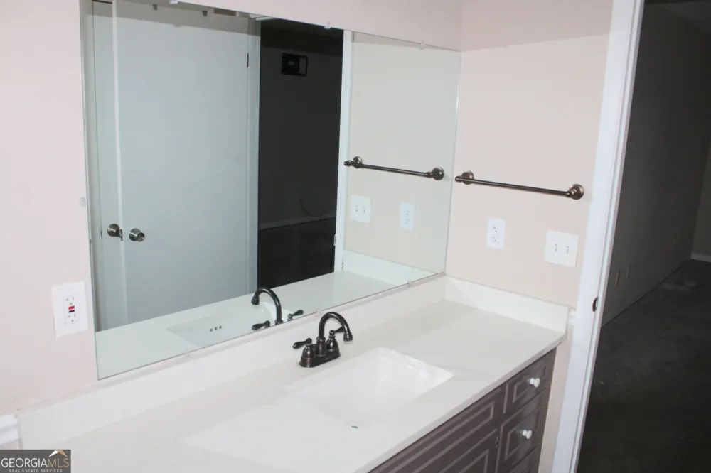 338 Lakeview DR Baxley, GA 31513