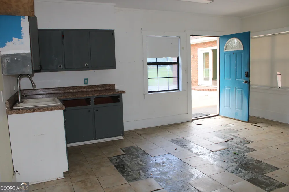 338 Lakeview DR Baxley, GA 31513
