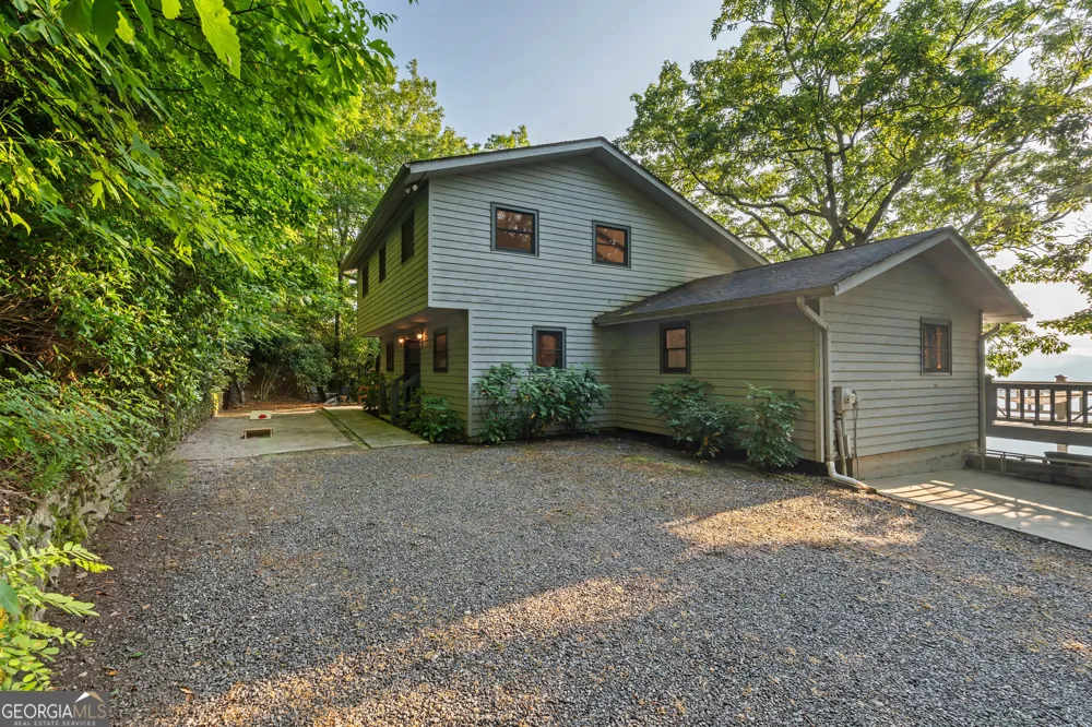 614 Charmont DR Tiger, GA 30576