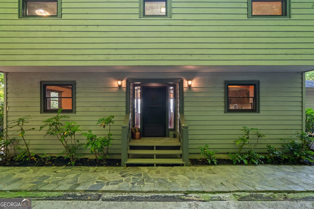 614 Charmont DR Tiger, GA 30576
