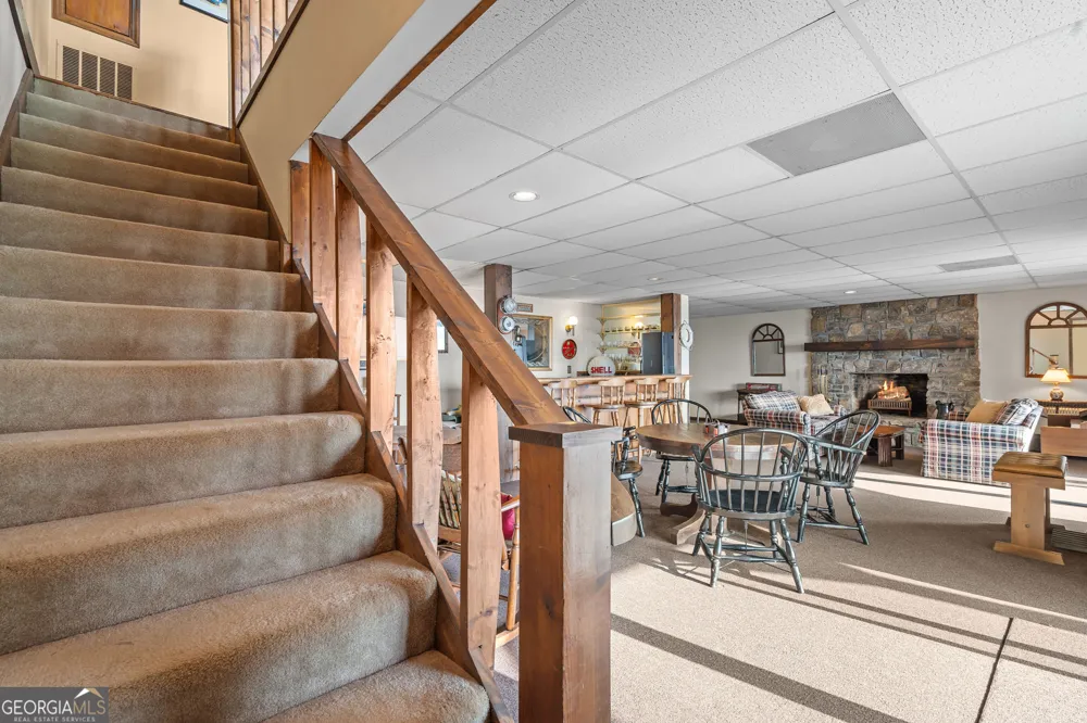 614 Charmont DR Tiger, GA 30576