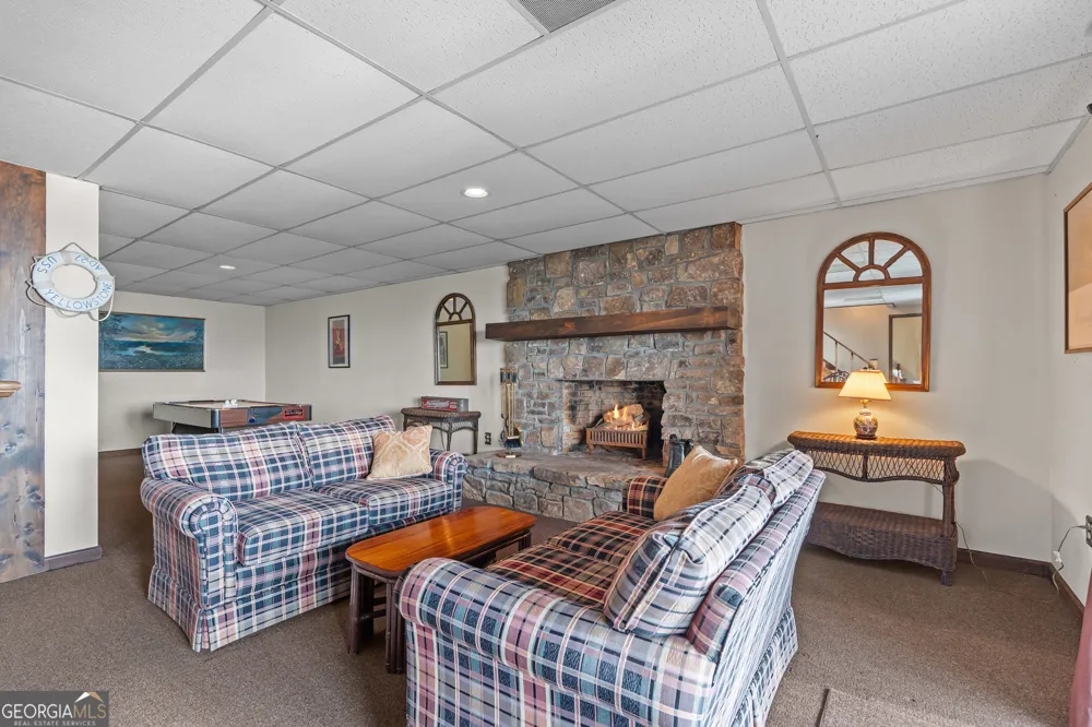614 Charmont DR Tiger, GA 30576