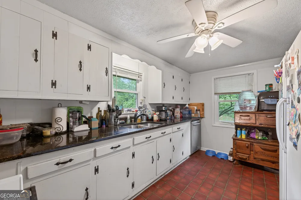 4399 Highway 411 NE Rydal, GA 30171