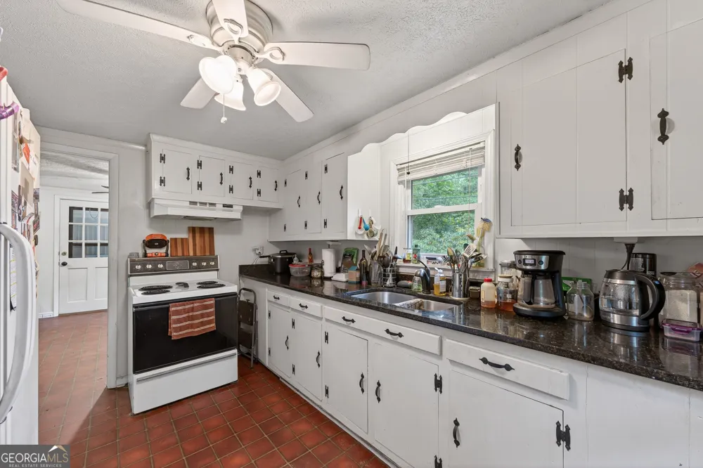 4399 Highway 411 NE Rydal, GA 30171