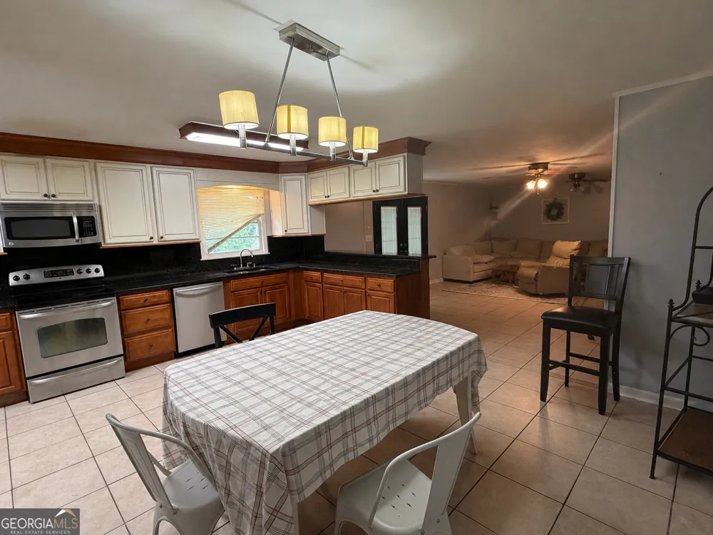 1503 Acton DR Vidalia, GA 30474