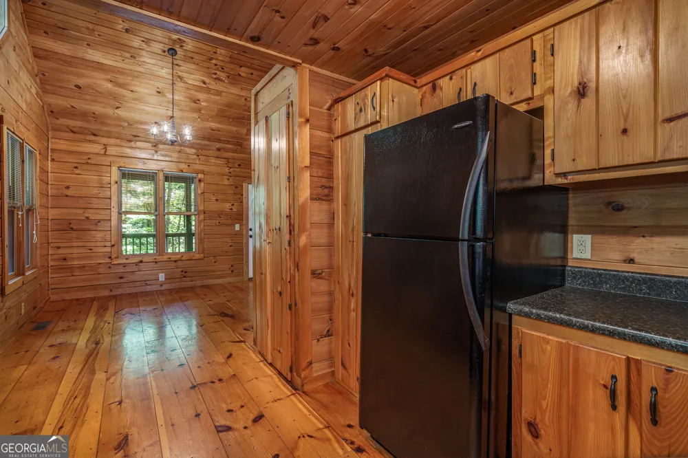 211 Red Oak Forest LN Murphy, NC 28906