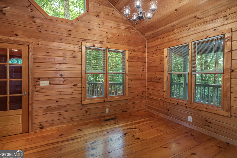 211 Red Oak Forest LN Murphy, NC 28906