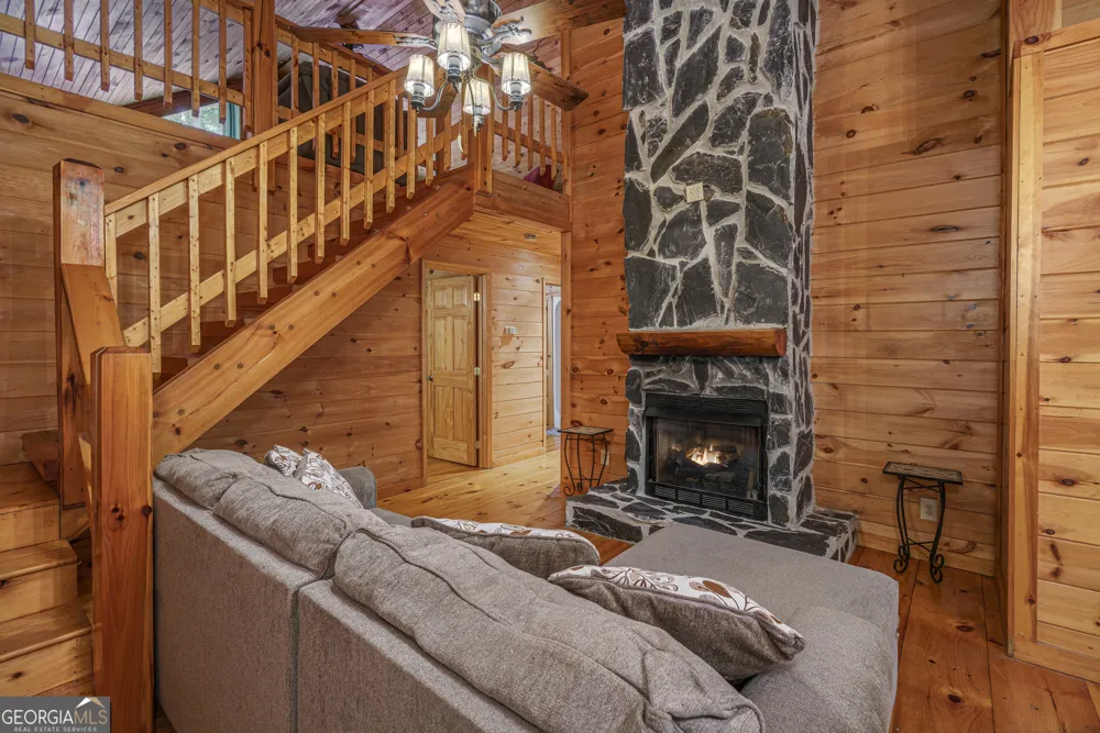 211 Red Oak Forest LN Murphy, NC 28906