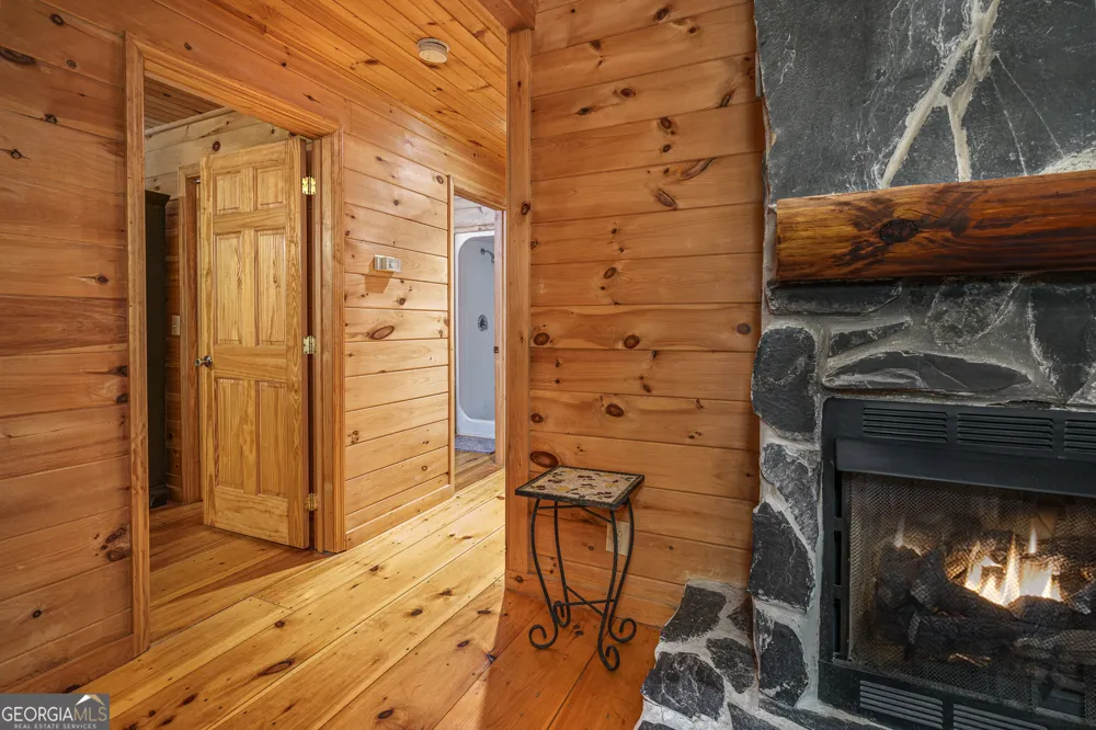 211 Red Oak Forest LN Murphy, NC 28906