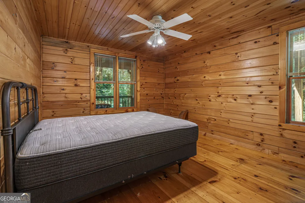 211 Red Oak Forest LN Murphy, NC 28906