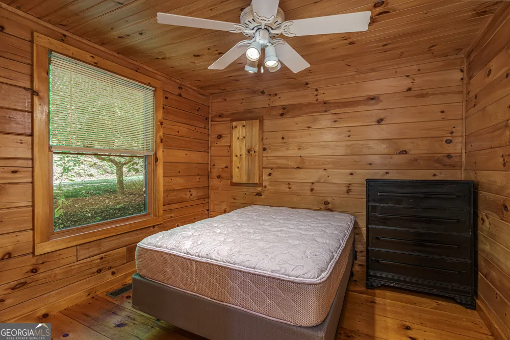 211 Red Oak Forest LN Murphy, NC 28906