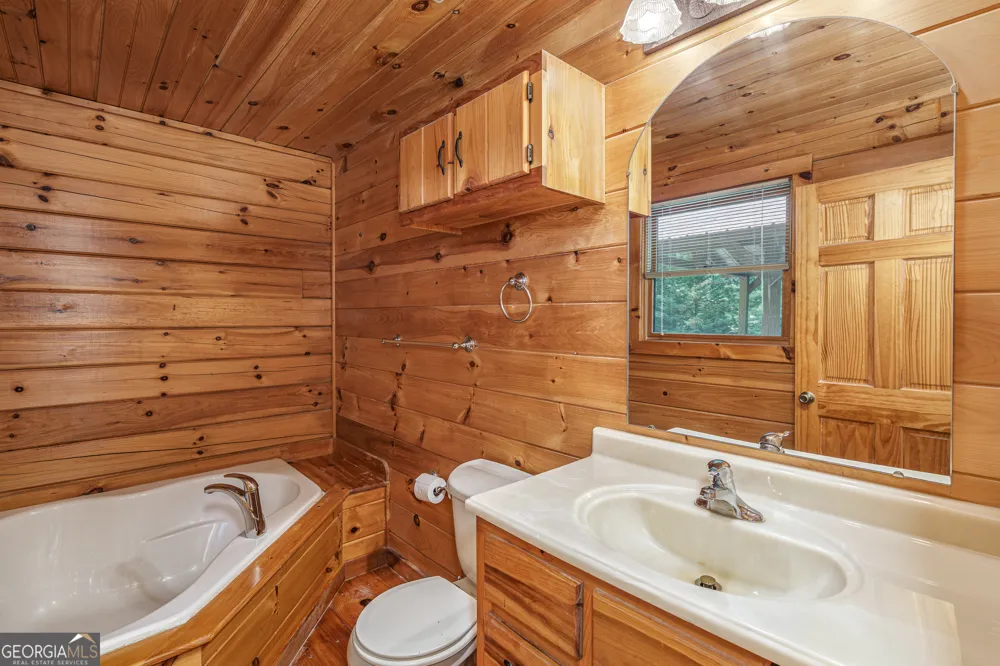 211 Red Oak Forest LN Murphy, NC 28906