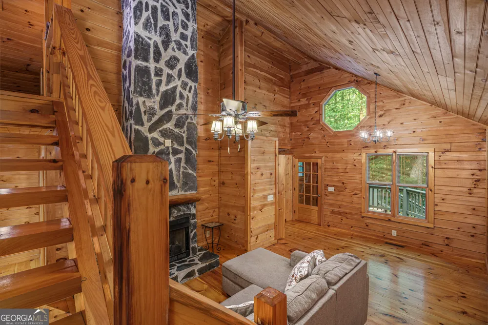 211 Red Oak Forest LN Murphy, NC 28906