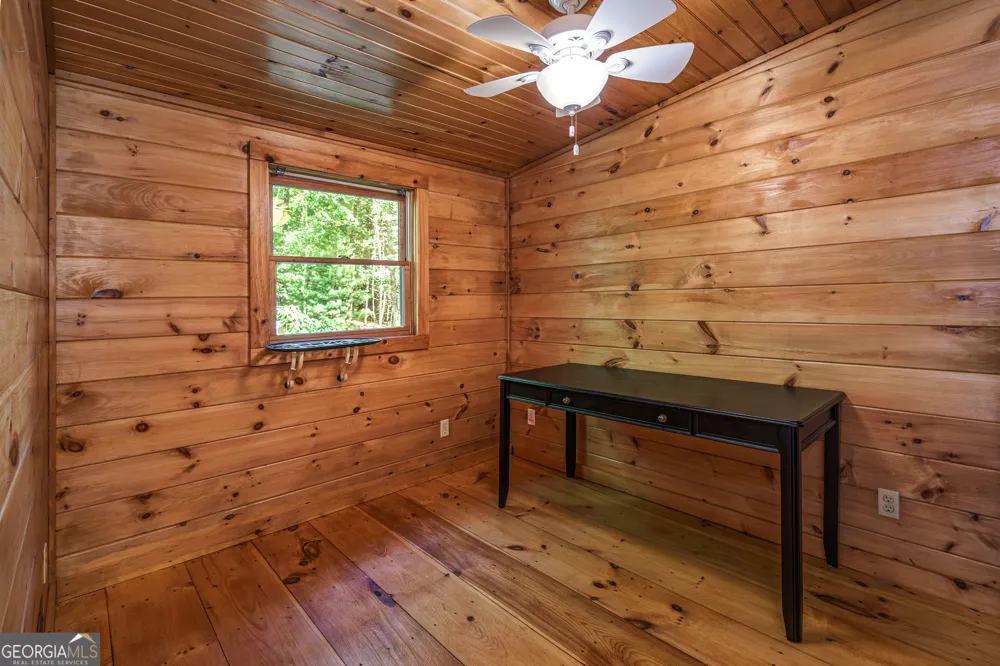 211 Red Oak Forest LN Murphy, NC 28906