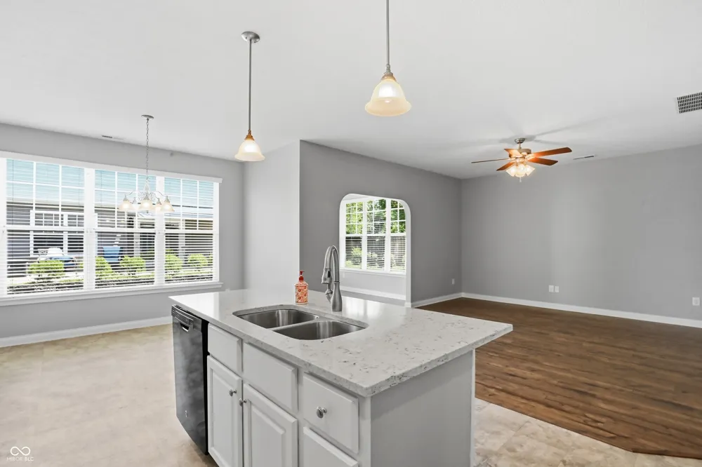 561 Rickels Court Whiteland, IN 46184