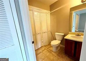 136 Old Ferry WAY Roswell, GA 30076