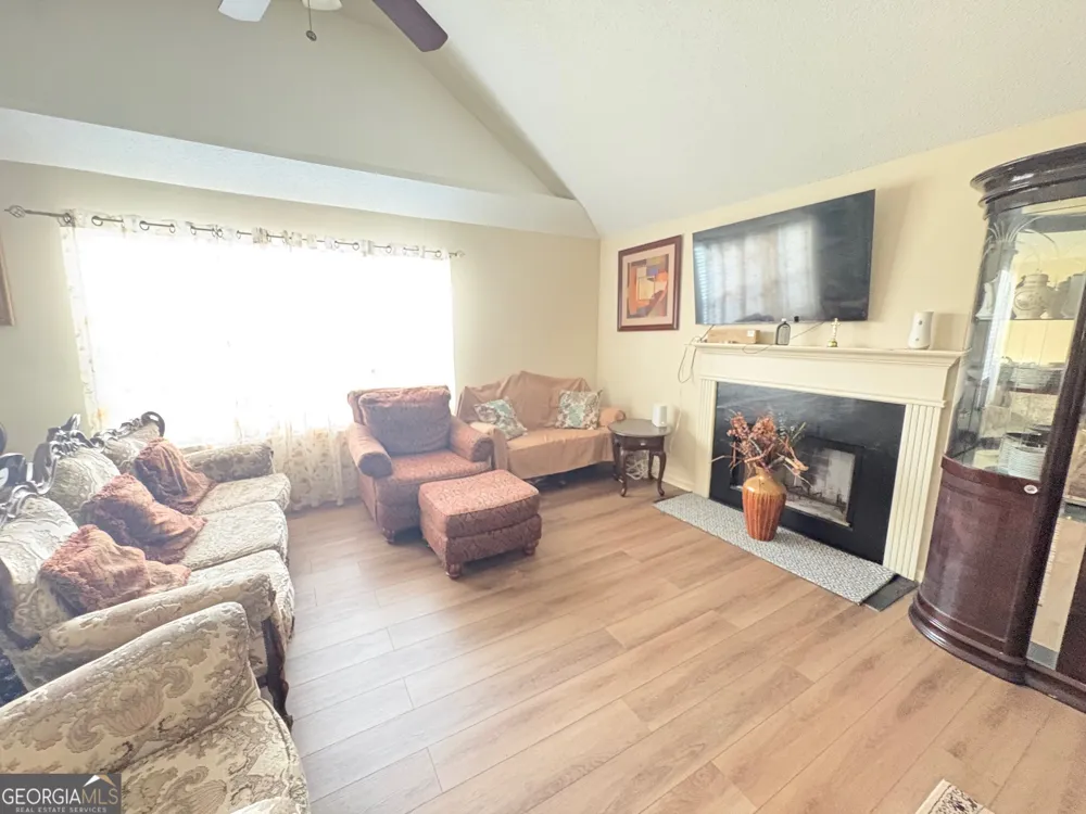 4312 Ward Bluff DR Ellenwood, GA 30294
