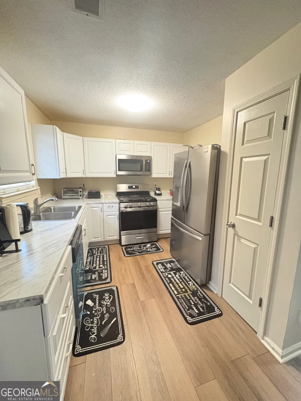 4312 Ward Bluff DR Ellenwood, GA 30294