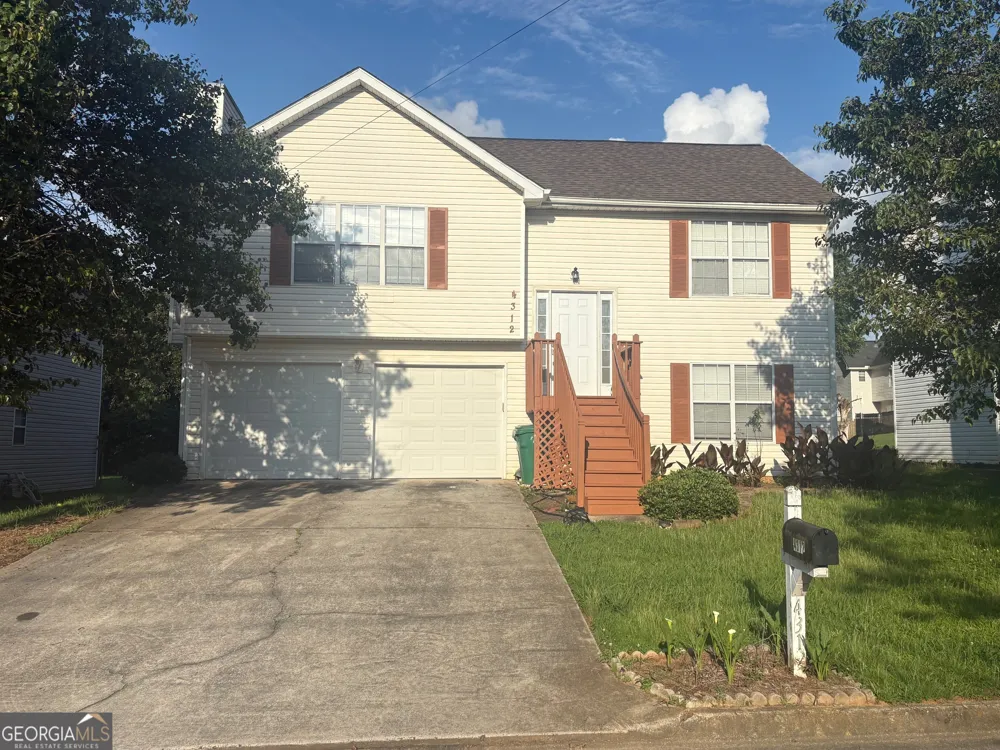 4312 Ward Bluff DR Ellenwood, GA 30294