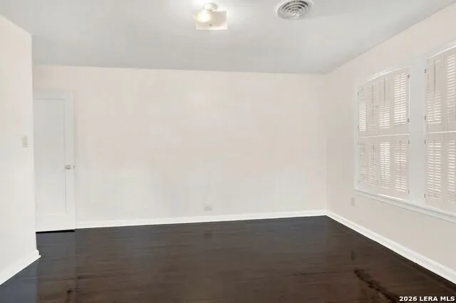801 26TH ST Hondo, TX 78861
