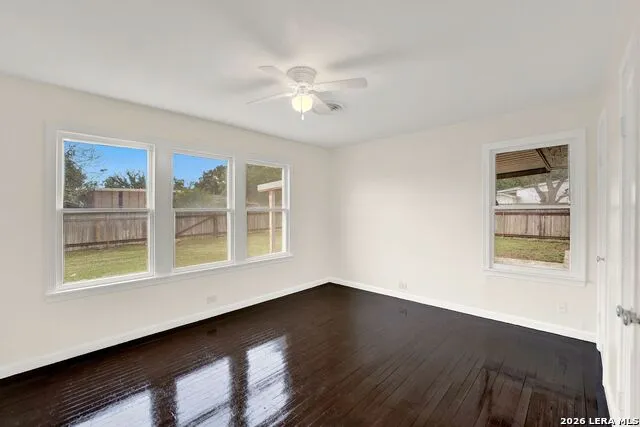 801 26TH ST Hondo, TX 78861
