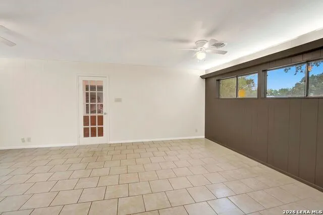 801 26TH ST Hondo, TX 78861