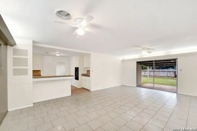 801 26TH ST Hondo, TX 78861