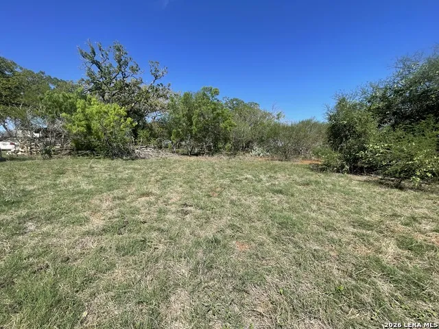 10306 FM 1681 Nixon, TX 78140