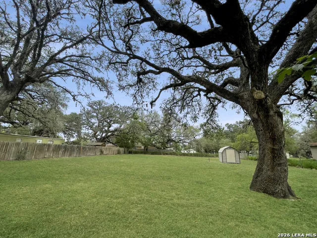 822 Market St Pleasanton, TX 78064