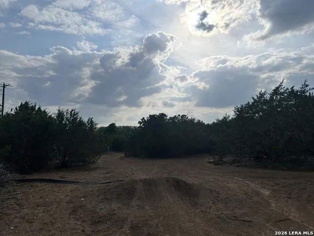 1015 Grassland Bulverde, TX 78163