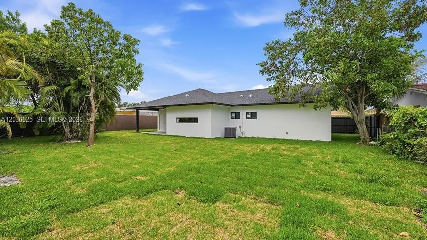 1140 NE 201st Ter Miami, FL 33179