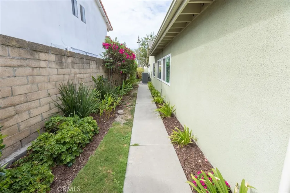 26581 Otay Circle Mission Viejo, CA 92691