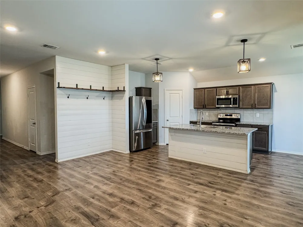 801 Meadow Creek Lane Josephine, TX 75189