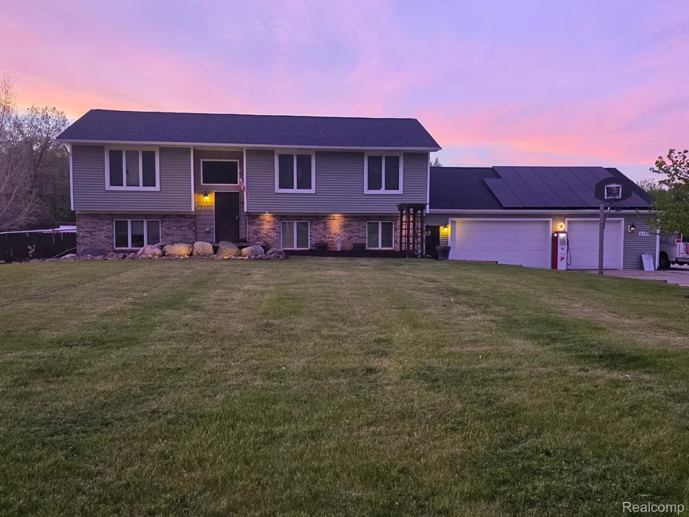 5158 Coldwater Road Oregon Township, MI 48446