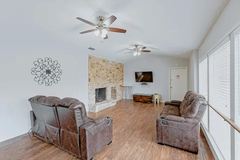 8100 N Mopac Expressway #03-212