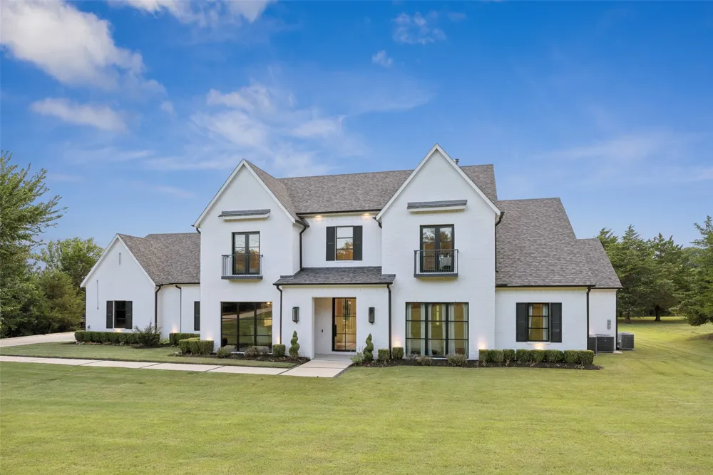 7025 County Road 202 McKinney, TX 75071
