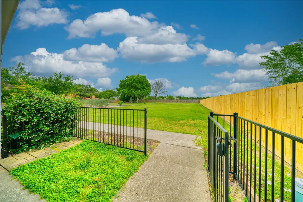 770 Hunt Road #314 Baytown, TX 77521