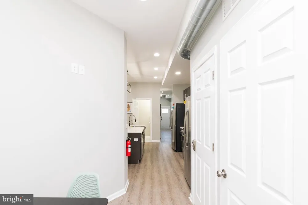 942 BROADWAY Baltimore, MD 21205