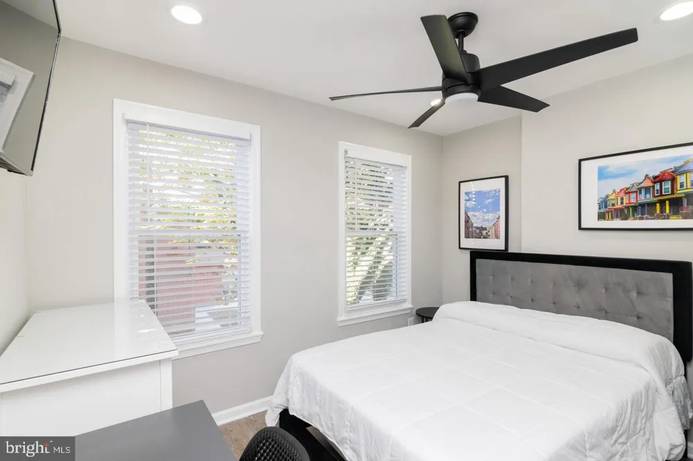 942 BROADWAY Baltimore, MD 21205