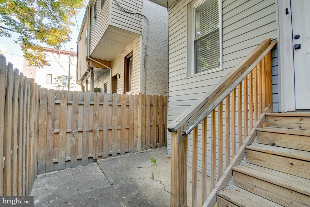 942 BROADWAY Baltimore, MD 21205