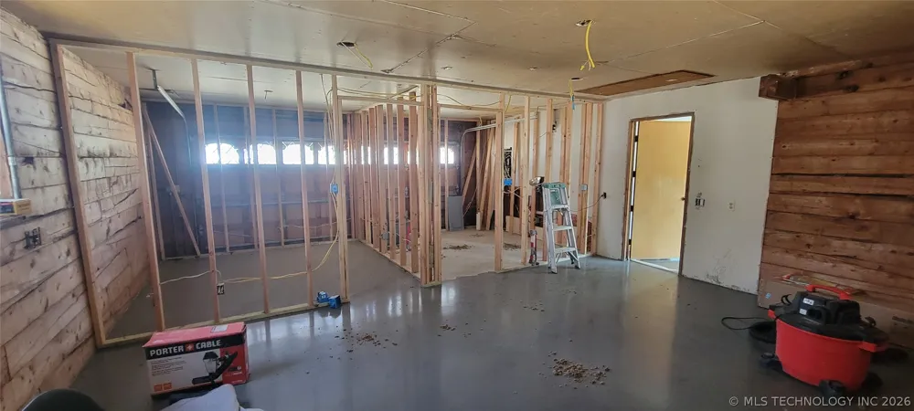 424338 E 1168 Eufaula, OK 74432