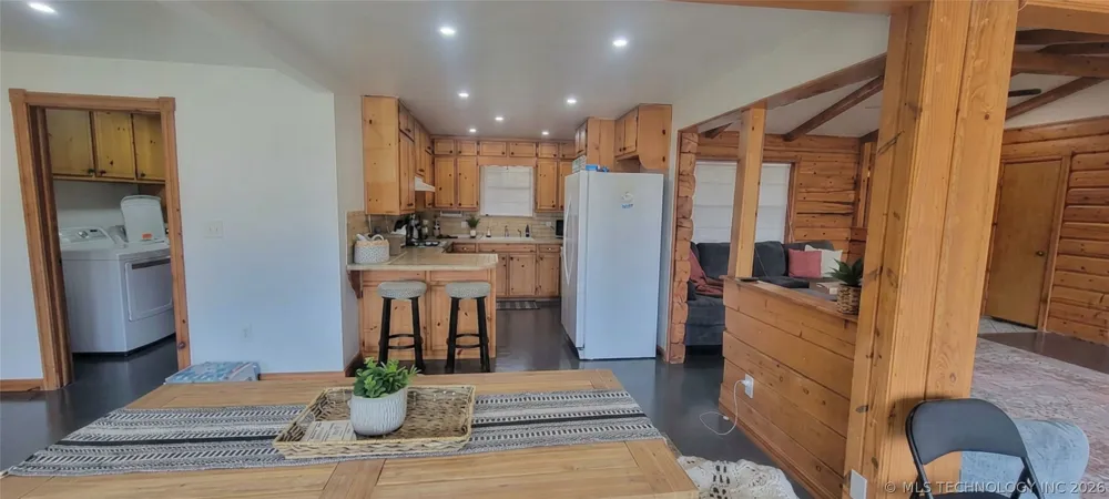 424338 E 1168 Eufaula, OK 74432