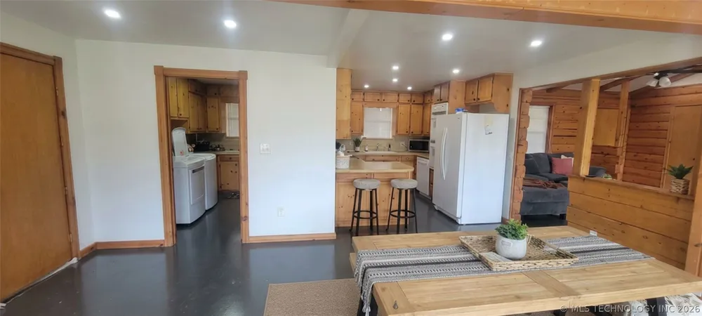 424338 E 1168 Eufaula, OK 74432