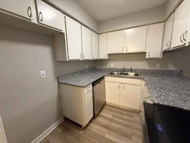 1820 E Kings Highway #247 Shreveport, LA 71105