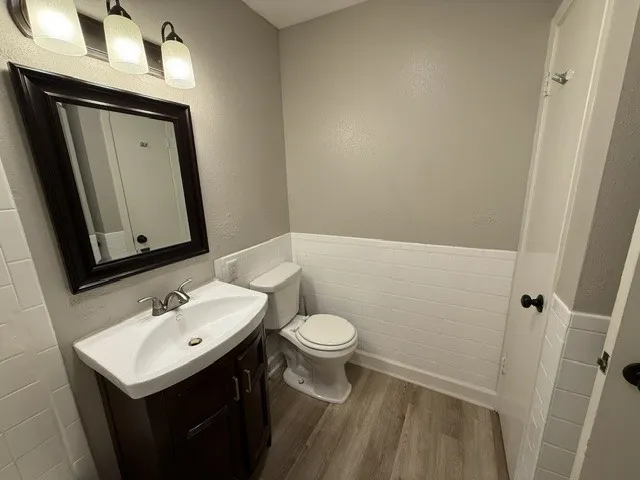 1820 E Kings Highway #247 Shreveport, LA 71105