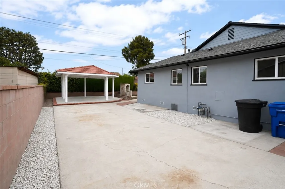 1030 S Pricedale West Covina, CA 91790