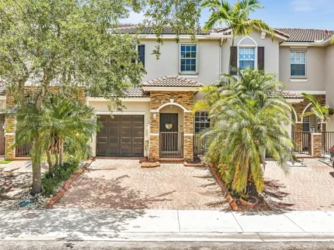 8887 SW 225th St