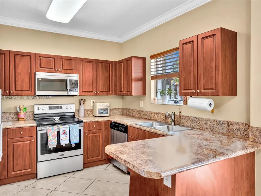 8887 SW 225th St Cutler Bay, FL 33190