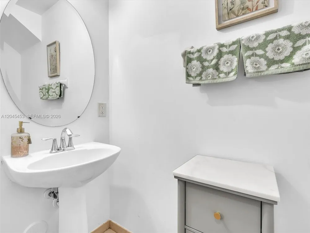8887 SW 225th St Cutler Bay, FL 33190