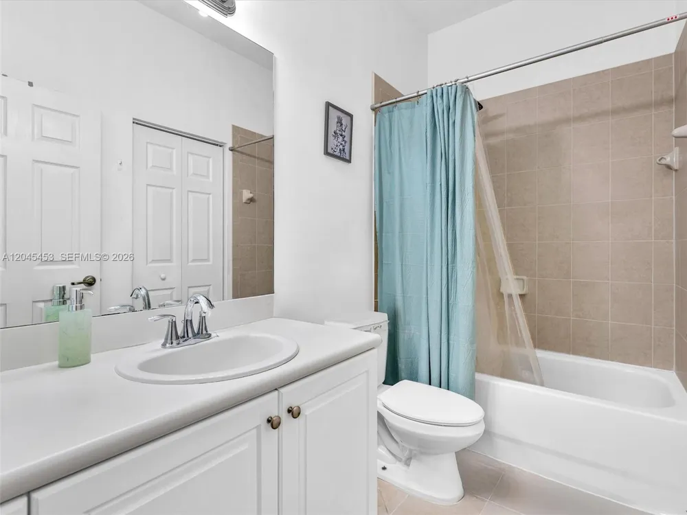 8887 SW 225th St Cutler Bay, FL 33190